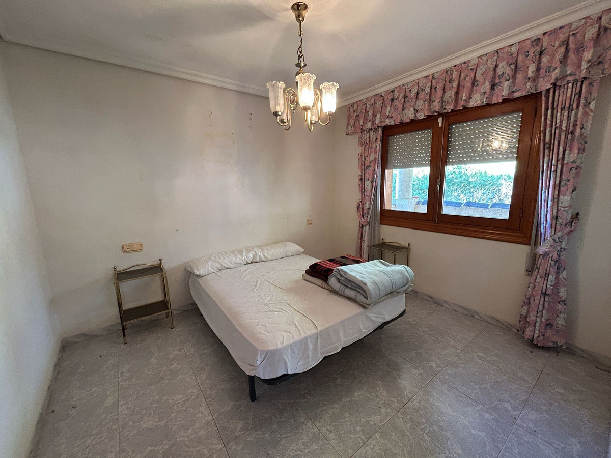 Se vende Villa - Chalet de 6 dormitorios en Costa Blanca, Alicante, España