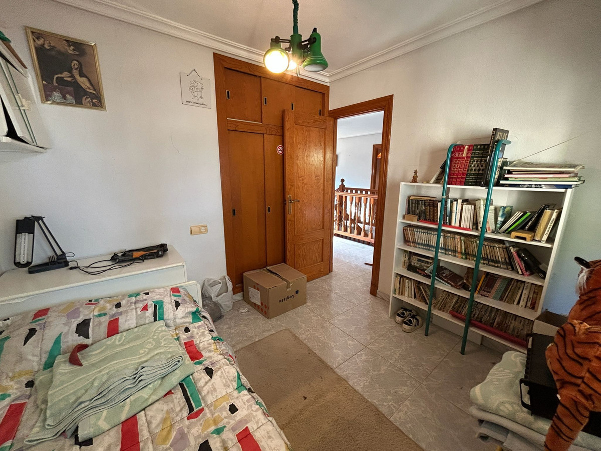 Se vende Villa - Chalet de 6 dormitorios en Costa Blanca, Alicante, España