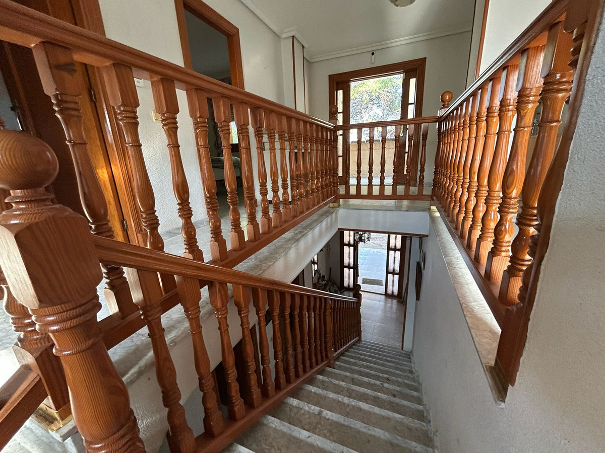 Se vende Villa - Chalet de 6 dormitorios en Costa Blanca, Alicante, España