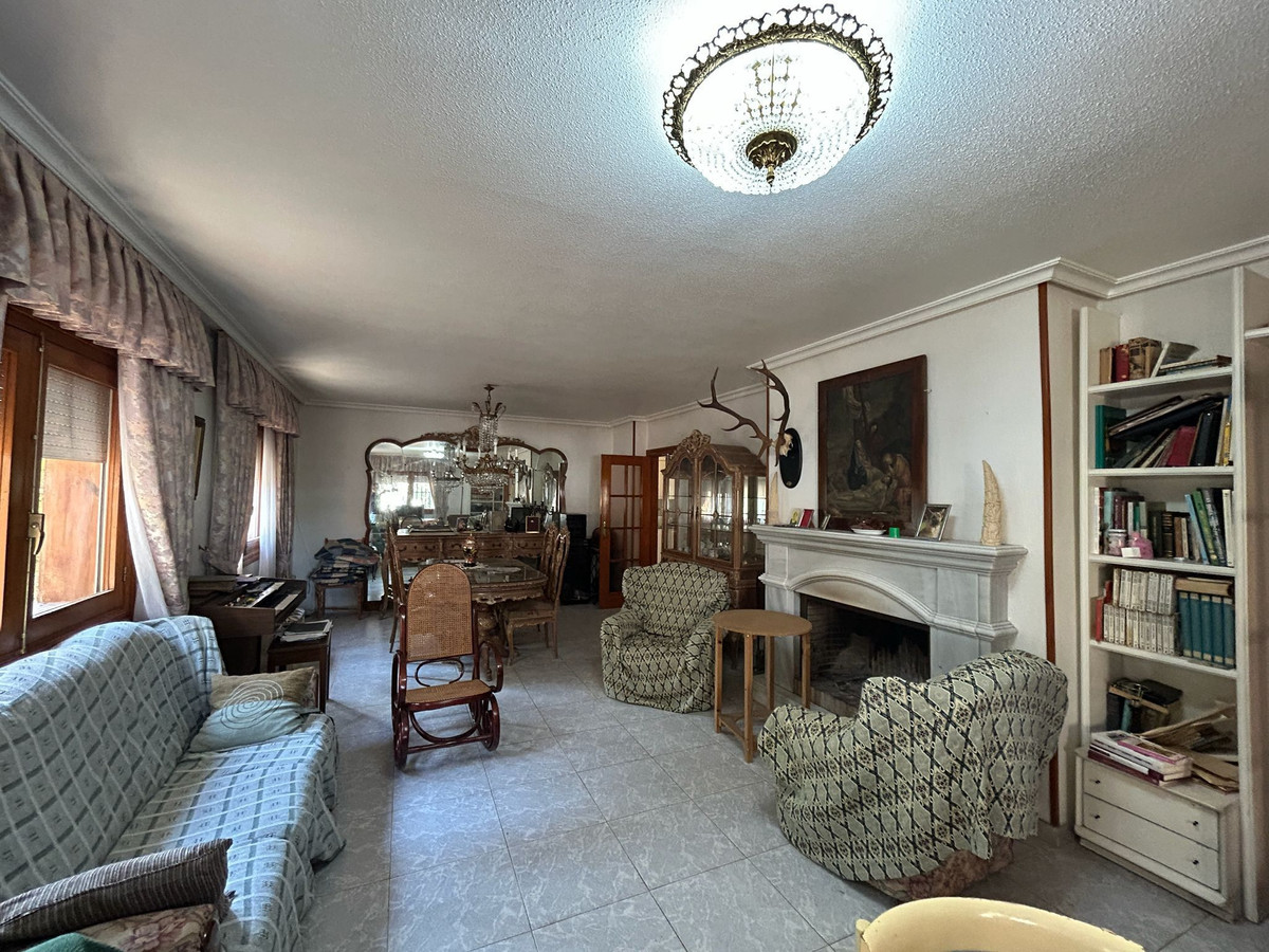 Se vende Villa - Chalet de 6 dormitorios en Costa Blanca, Alicante, España