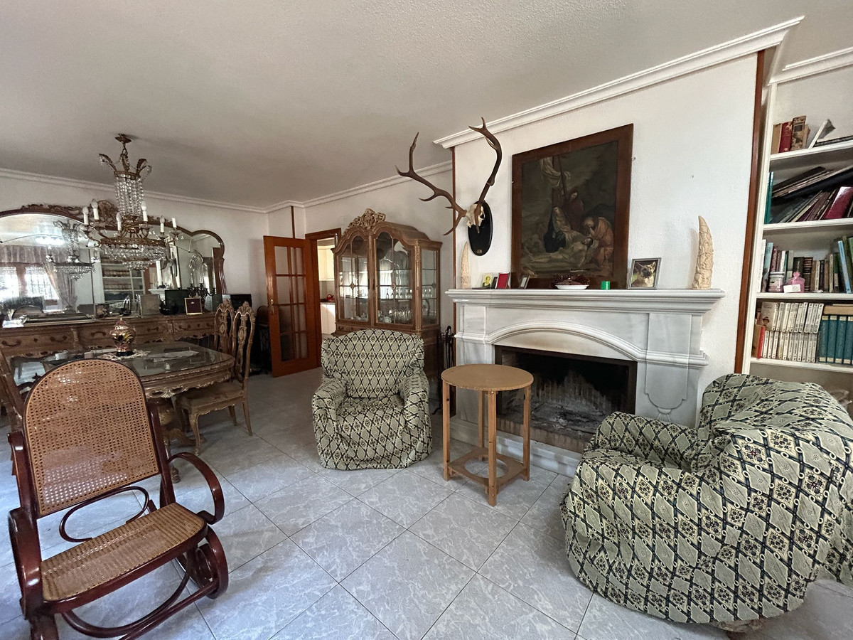 Se vende Villa - Chalet de 6 dormitorios en Costa Blanca, Alicante, España