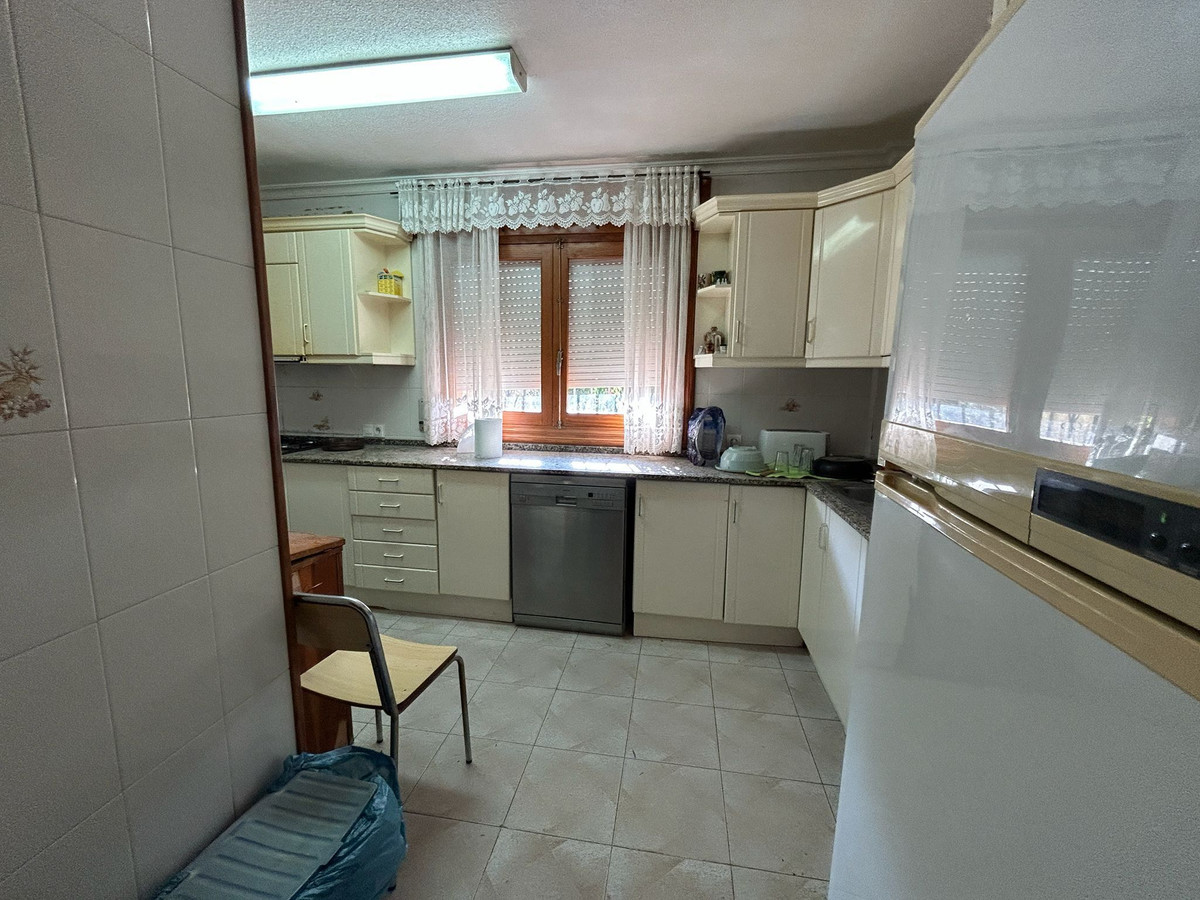 Se vende Villa - Chalet de 6 dormitorios en Costa Blanca, Alicante, España