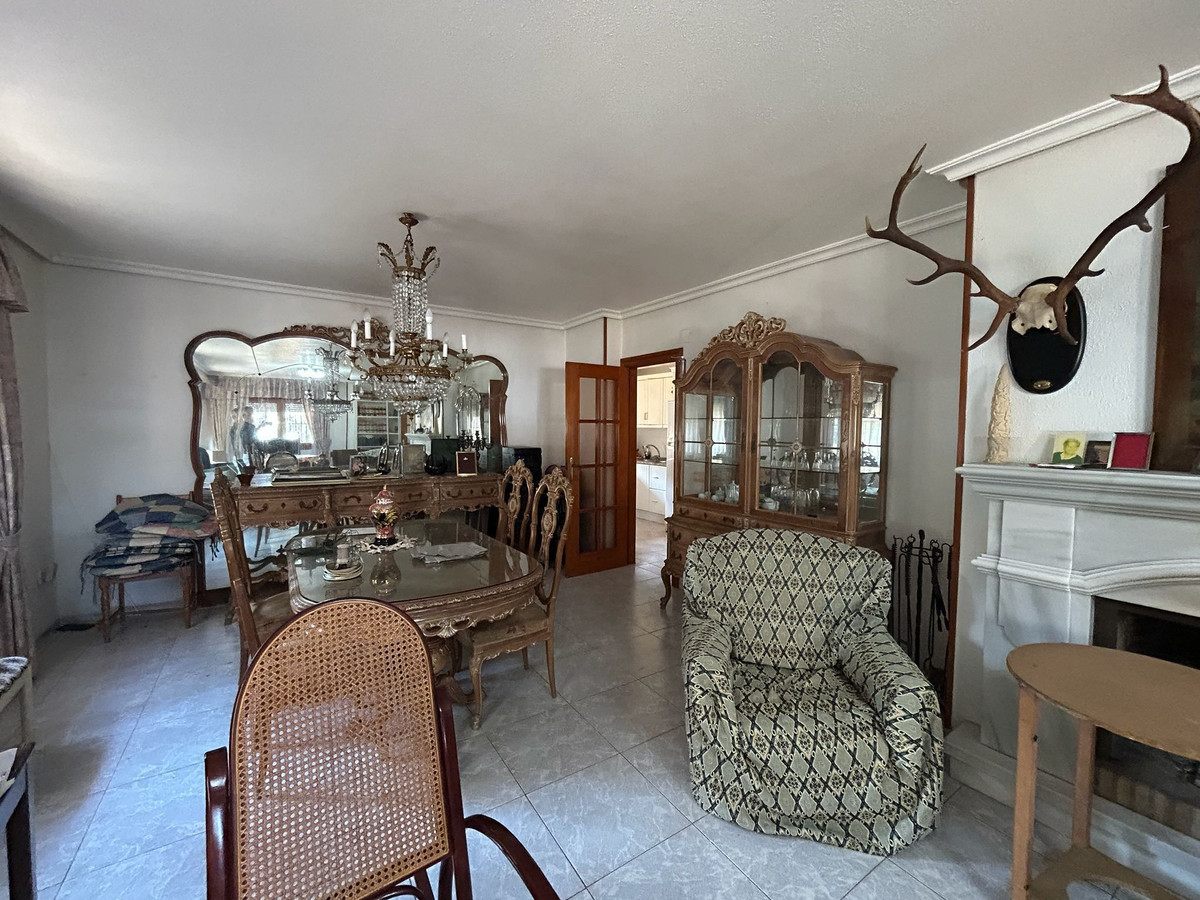 Se vende Villa - Chalet de 6 dormitorios en Costa Blanca, Alicante, España