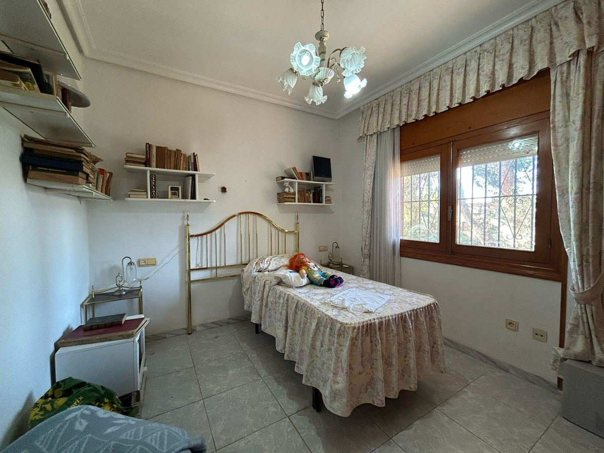 Se vende Villa - Chalet de 6 dormitorios en Costa Blanca, Alicante, España