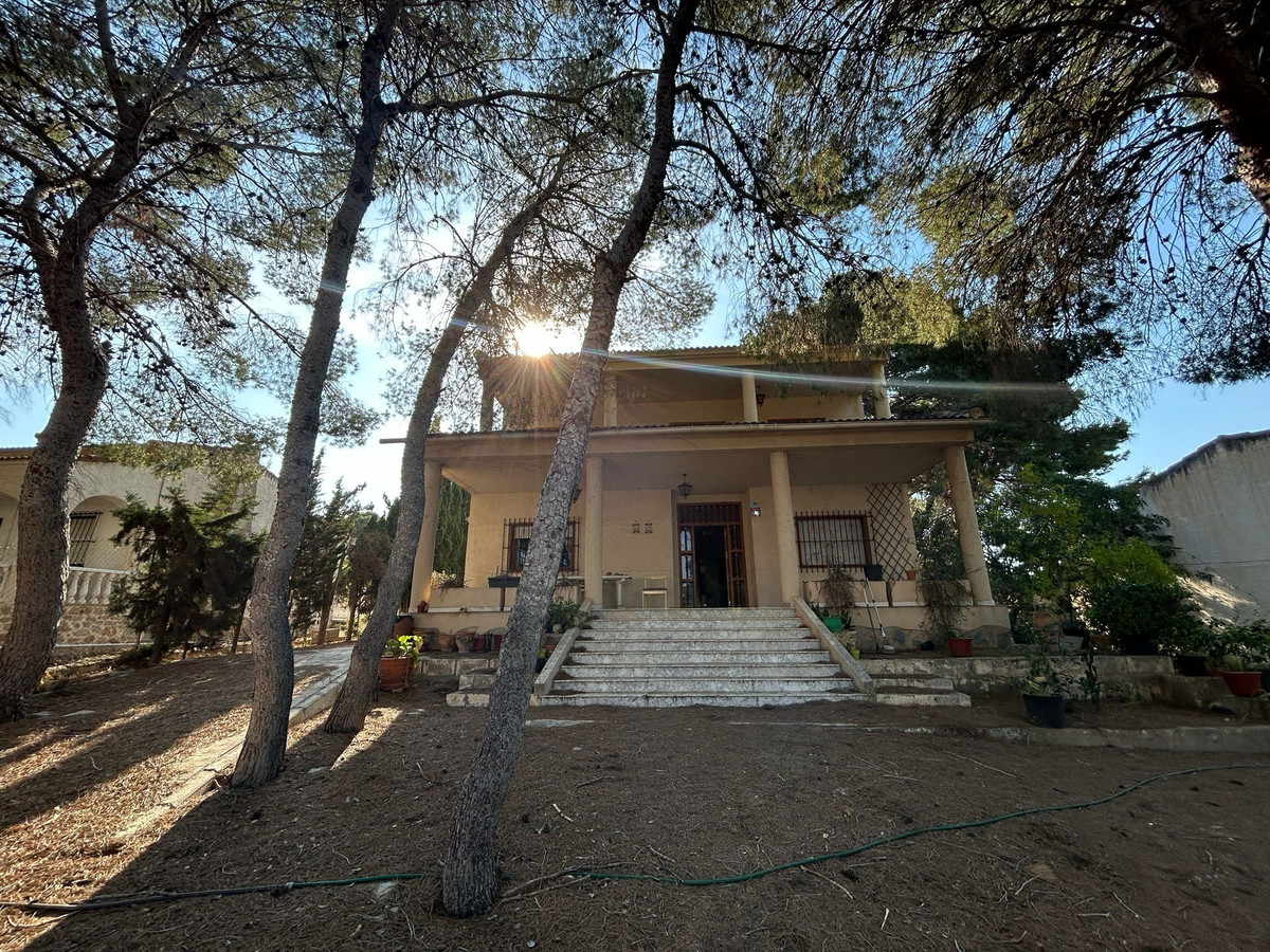 Se vende Villa - Chalet de 6 dormitorios en Costa Blanca, Alicante, España