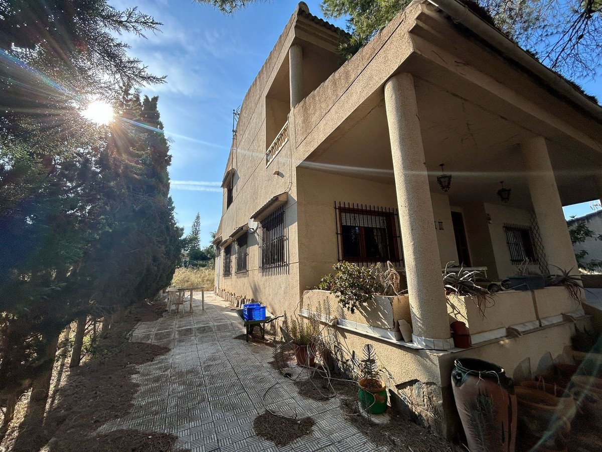 Se vende Villa - Chalet de 6 dormitorios en Costa Blanca, Alicante, España