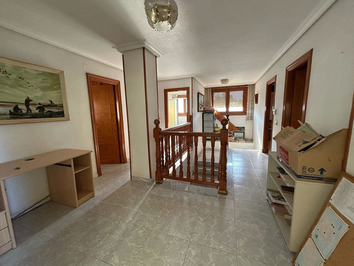 Se vende Villa - Chalet de 6 dormitorios en Costa Blanca, Alicante, España