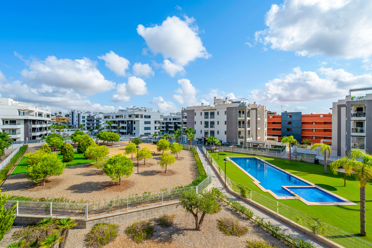 2 Bed Apartment for sale in Villamartin Costa Blanca, Alicante, Spain