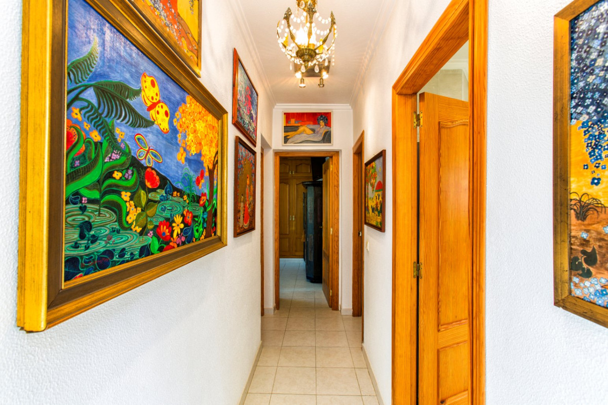 Se vende Villa - Chalet de 4 dormitorios en Costa Blanca, Alicante, España