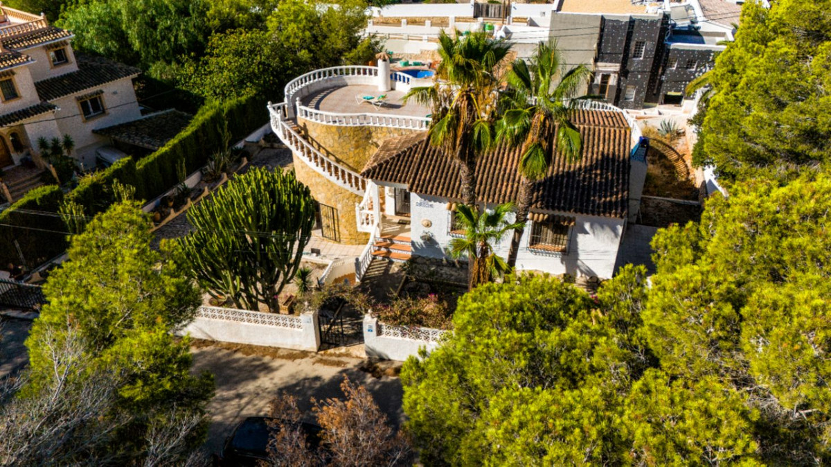Se vende Villa - Chalet de 4 dormitorios en Costa Blanca, Alicante, España
