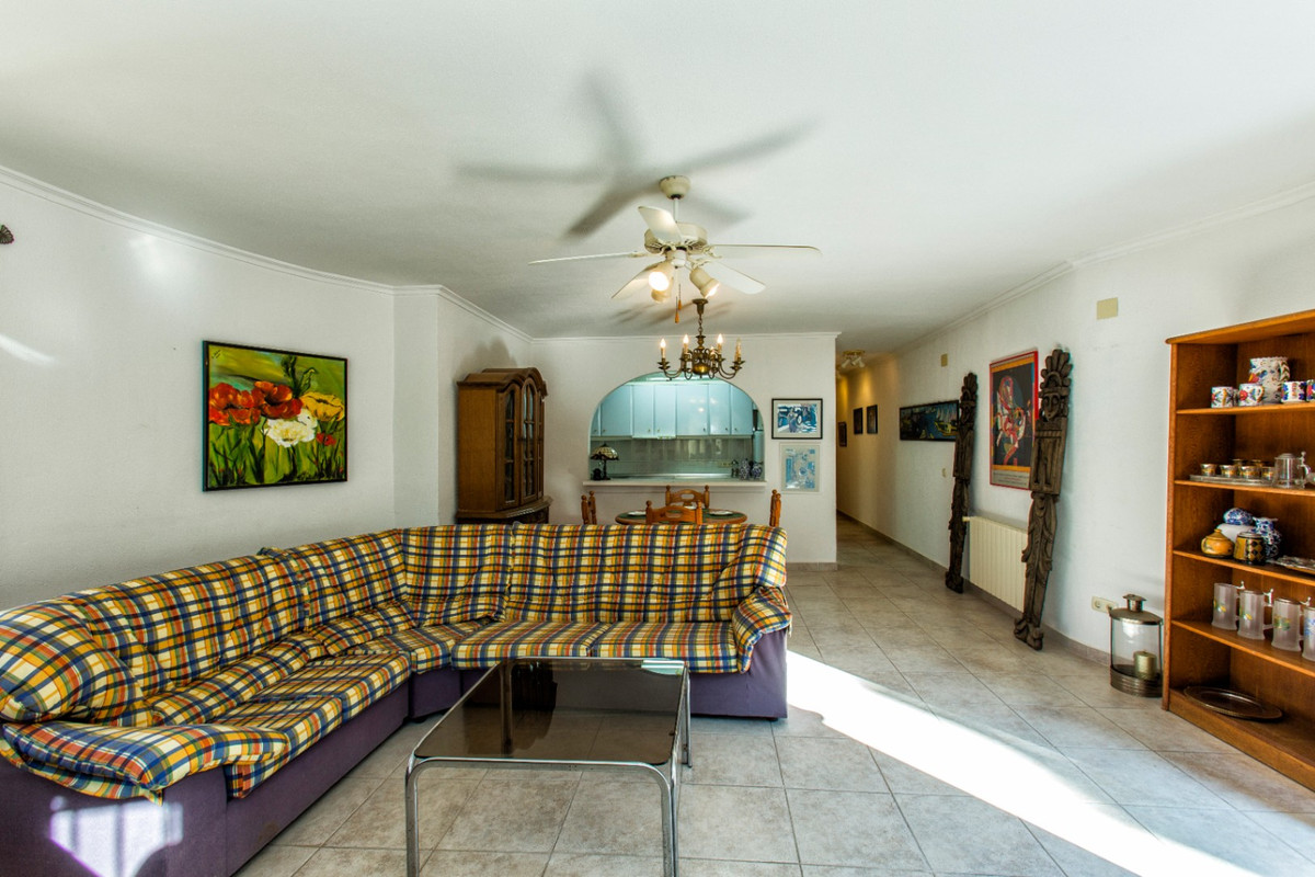Se vende Villa - Chalet de 4 dormitorios en Costa Blanca, Alicante, España
