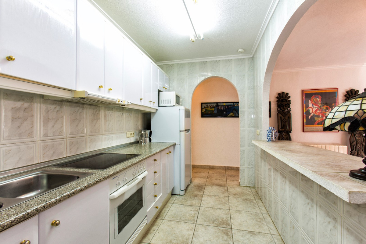 Se vende Villa - Chalet de 4 dormitorios en Costa Blanca, Alicante, España