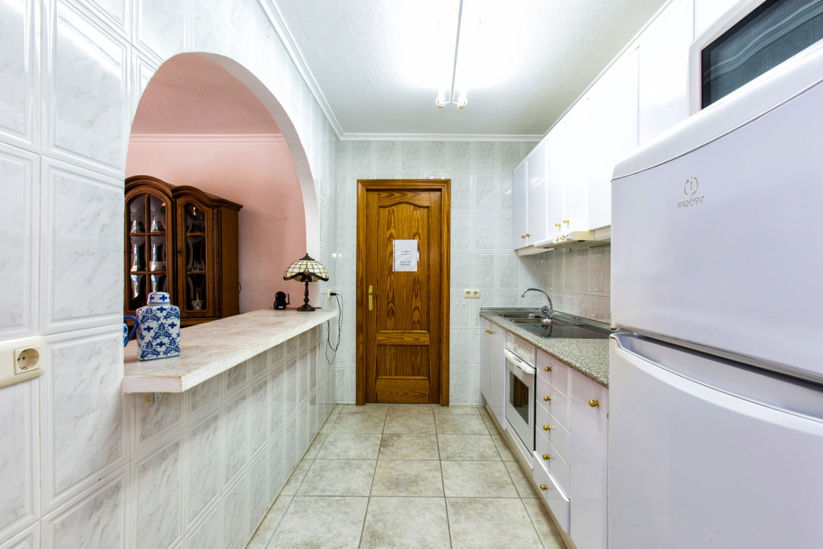 Se vende Villa - Chalet de 4 dormitorios en Costa Blanca, Alicante, España