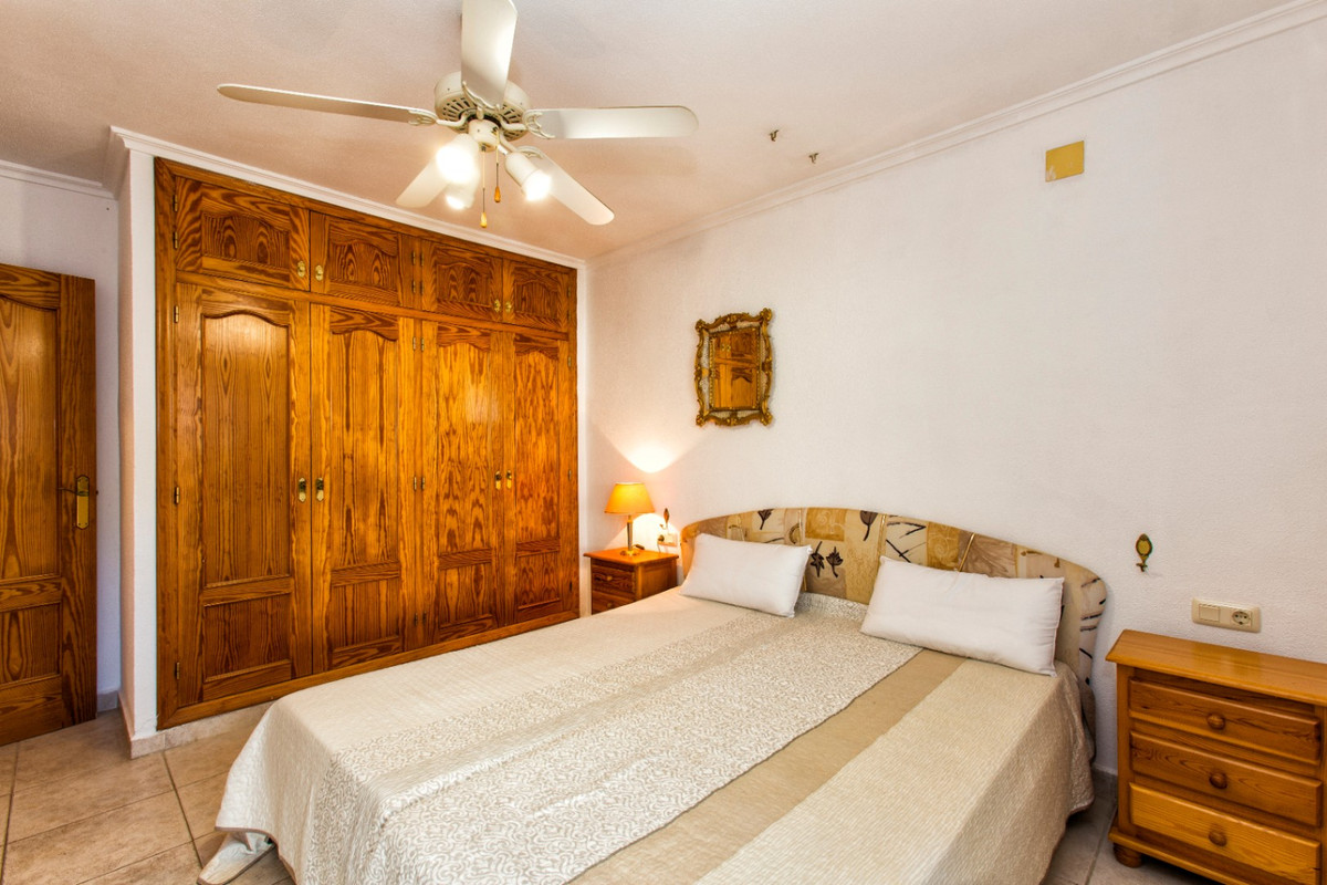 Se vende Villa - Chalet de 4 dormitorios en Costa Blanca, Alicante, España