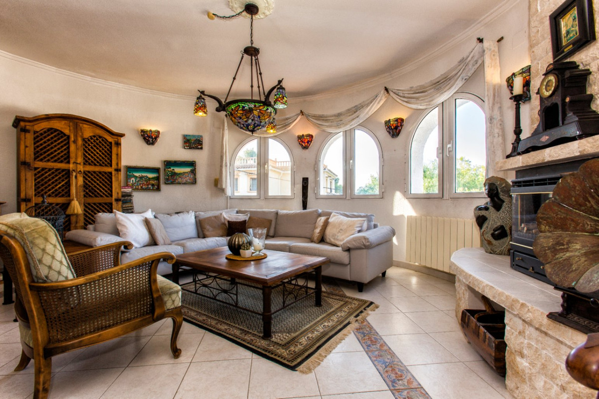 Se vende Villa - Chalet de 4 dormitorios en Costa Blanca, Alicante, España