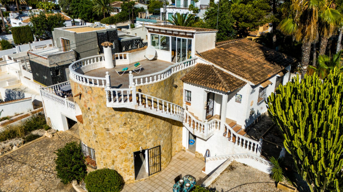 Se vende Villa - Chalet de 4 dormitorios en Costa Blanca, Alicante, España