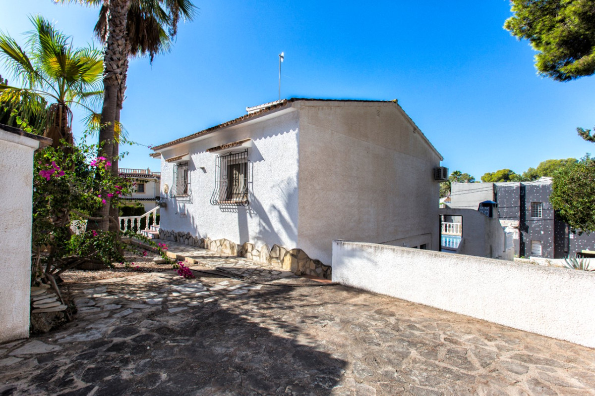 Se vende Villa - Chalet de 4 dormitorios en Costa Blanca, Alicante, España