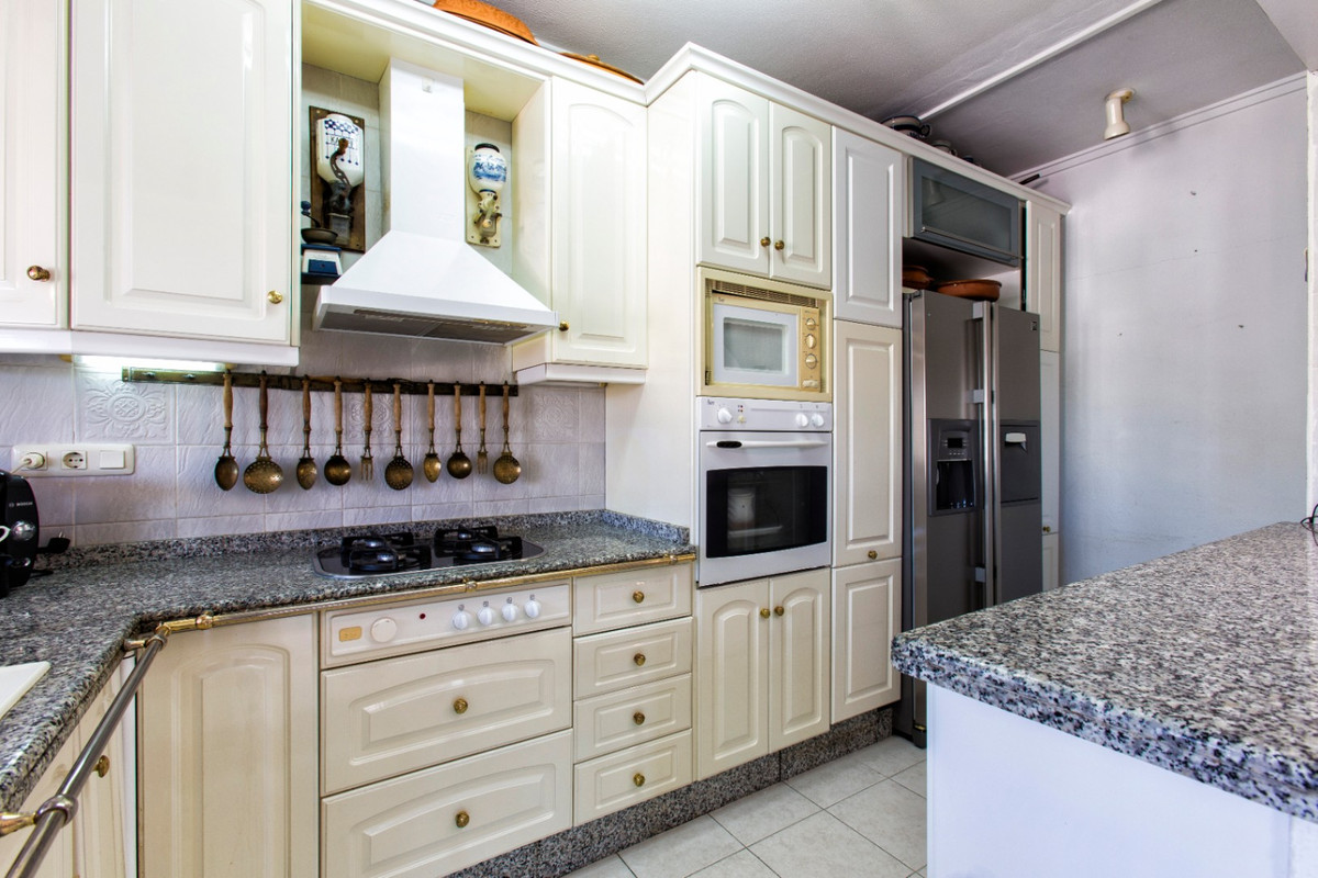 Se vende Villa - Chalet de 4 dormitorios en Costa Blanca, Alicante, España