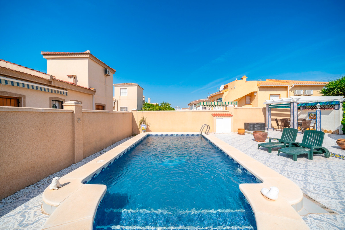 3 Bed Townhouse for sale in Ciudad Quesada Costa Blanca, Alicante, Spain