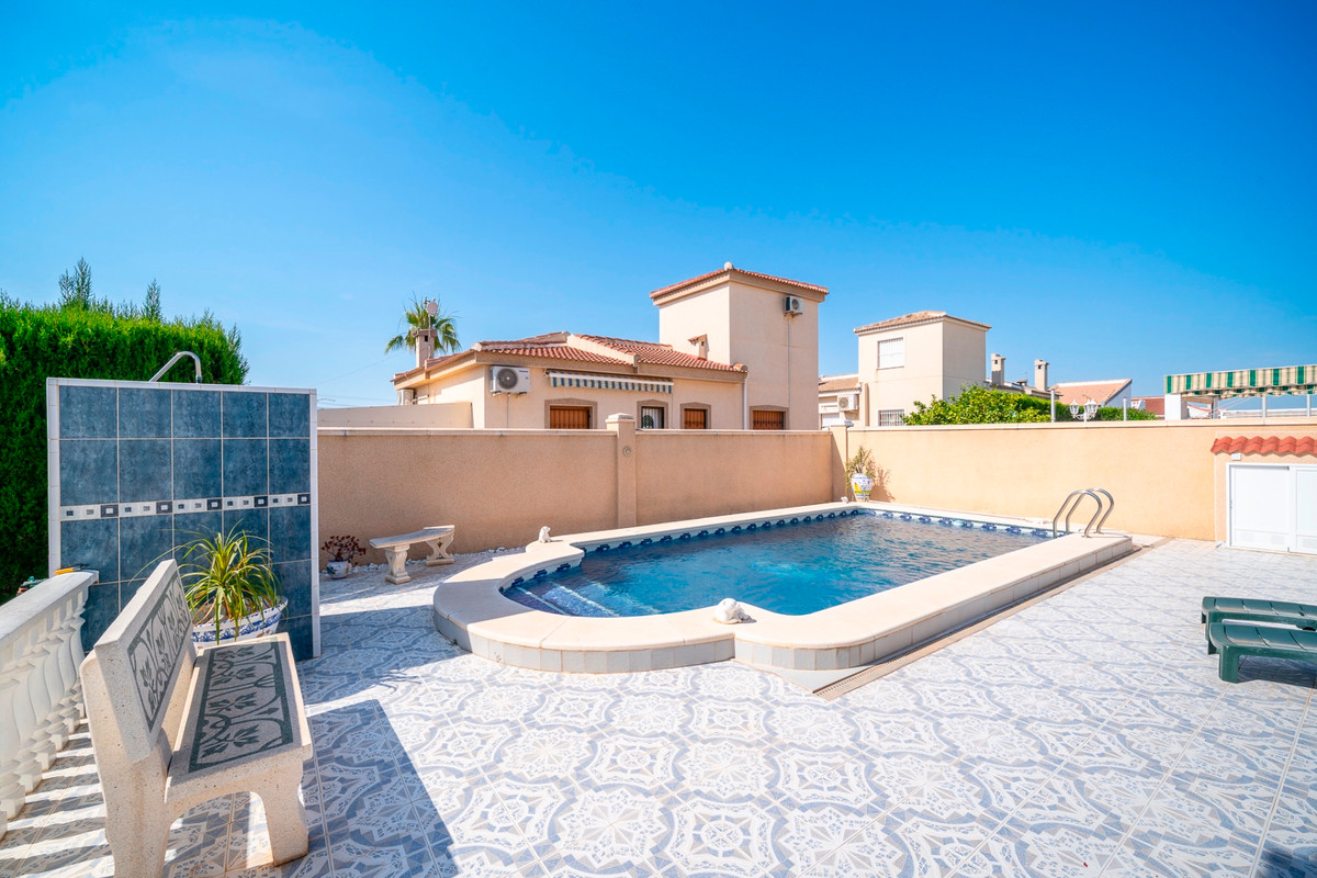 3 Bed Townhouse for sale in Ciudad Quesada Costa Blanca, Alicante, Spain