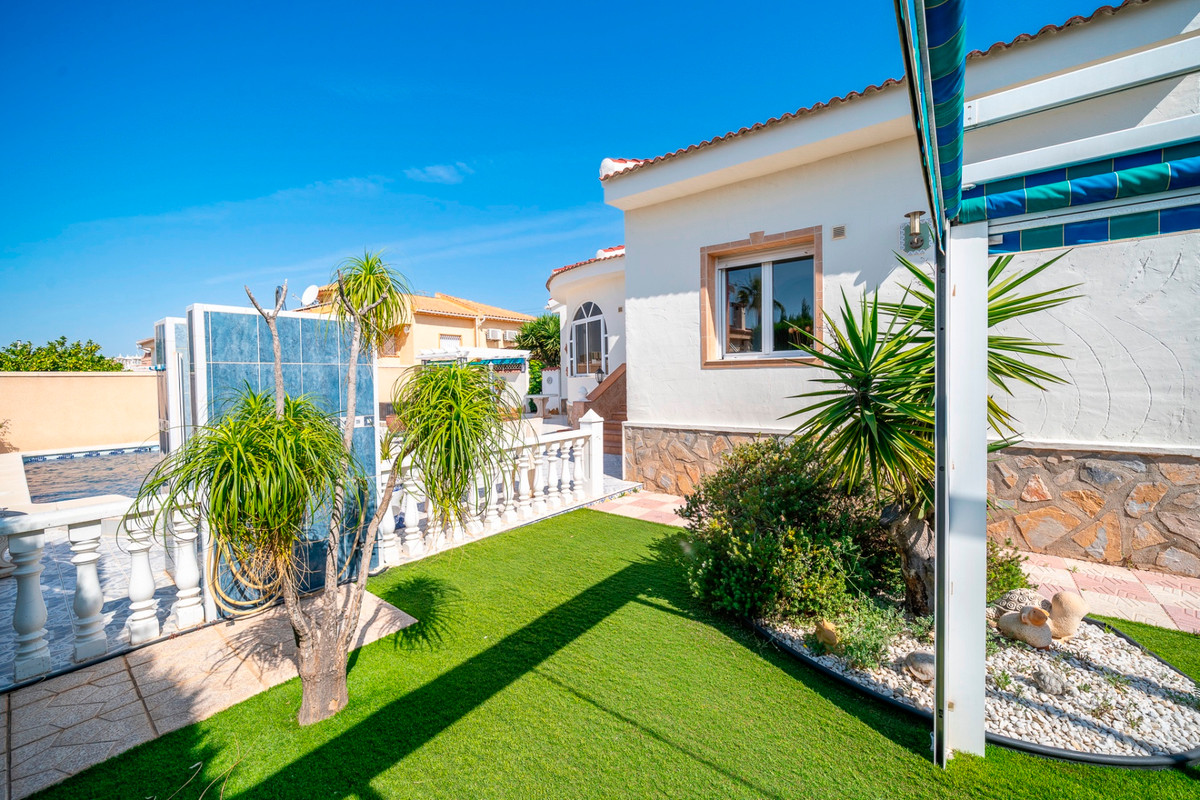 3 Bed Townhouse for sale in Ciudad Quesada Costa Blanca, Alicante, Spain
