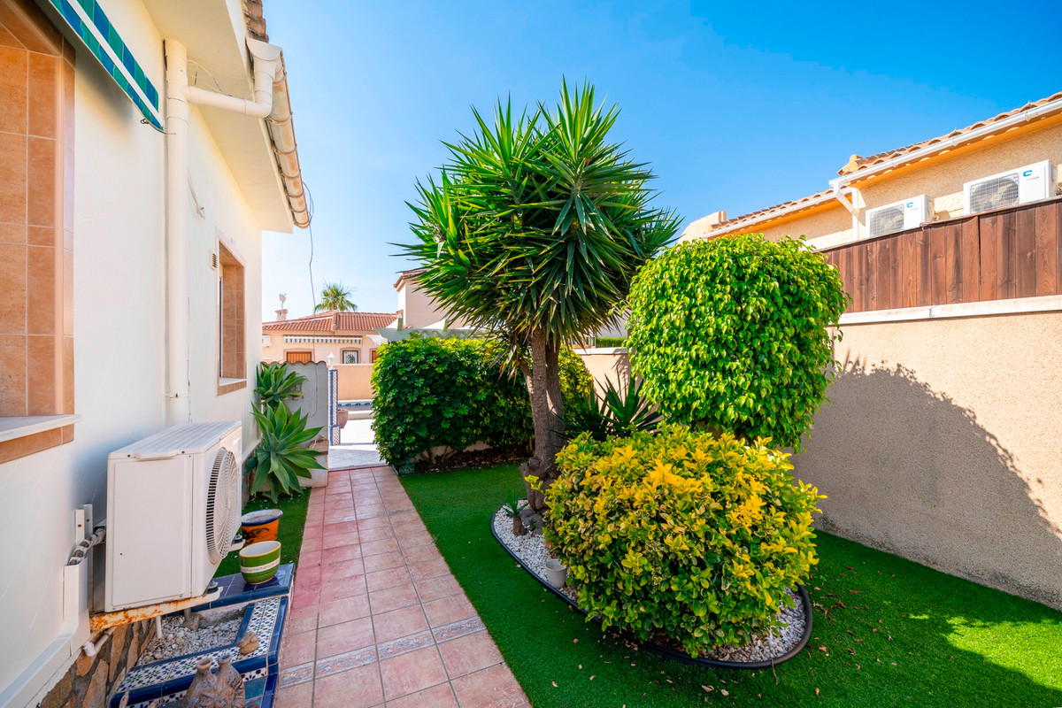 3 Bed Townhouse for sale in Ciudad Quesada Costa Blanca, Alicante, Spain