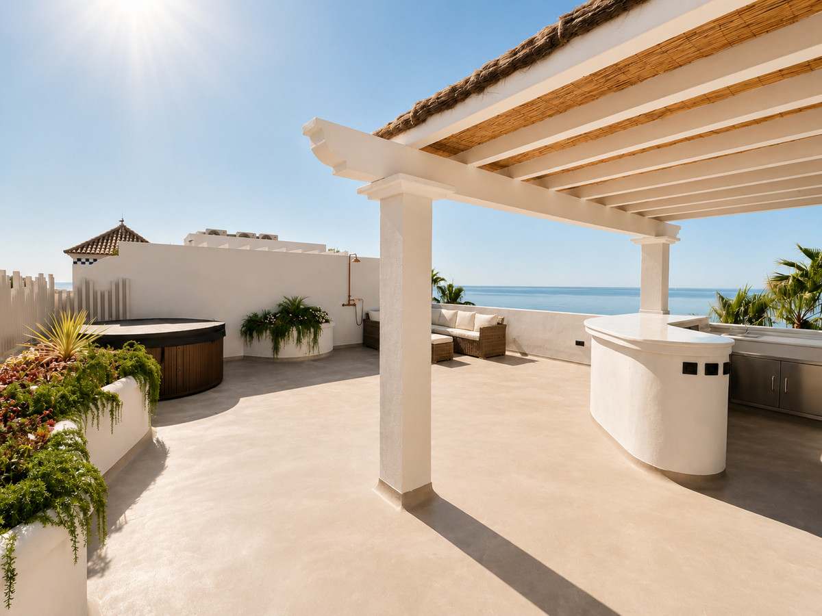 2 Bed Apartment for sale in Estepona Costa Del Sol, Málaga, Spain