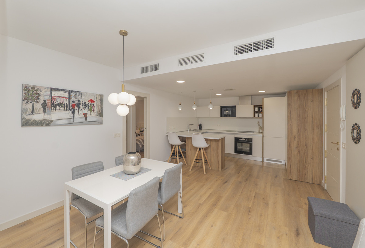 Se vende Apartamento Planta Media de 3 dormitorios en Costa Del Sol, Málaga, España