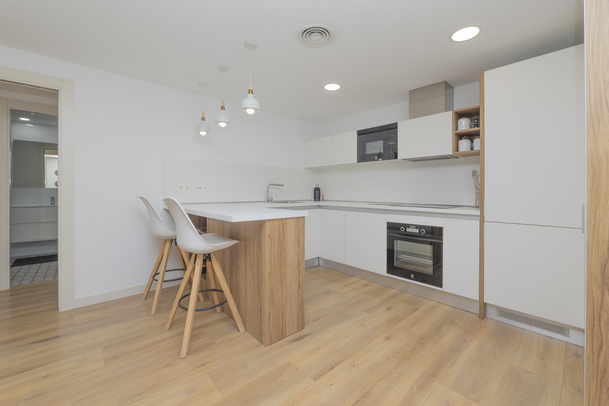 Se vende Apartamento Planta Media de 3 dormitorios en Costa Del Sol, Málaga, España