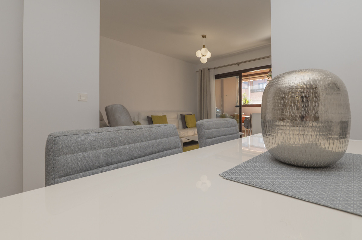 Se vende Apartamento Planta Media de 3 dormitorios en Costa Del Sol, Málaga, España