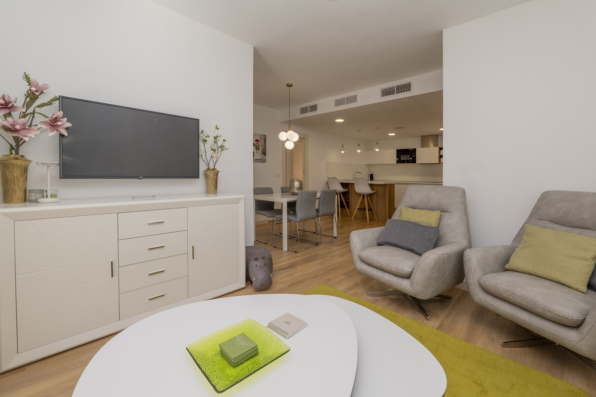 Se vende Apartamento Planta Media de 3 dormitorios en Costa Del Sol, Málaga, España