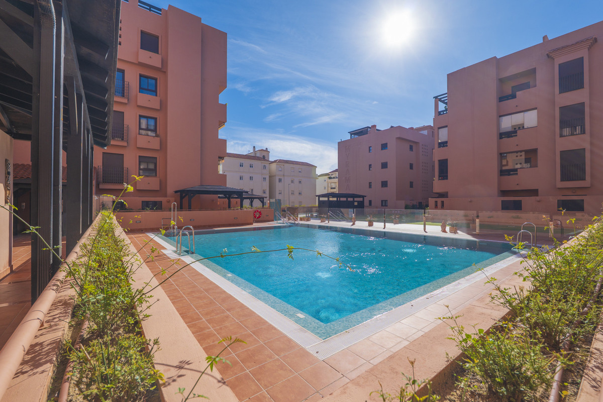 Se vende Apartamento Planta Media de 3 dormitorios en Costa Del Sol, Málaga, España