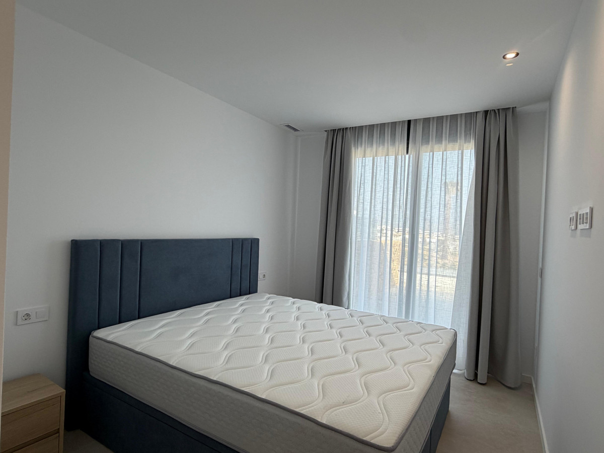 Se vende Apartamento Planta Media de 2 dormitorios en Costa Blanca, Alicante, España