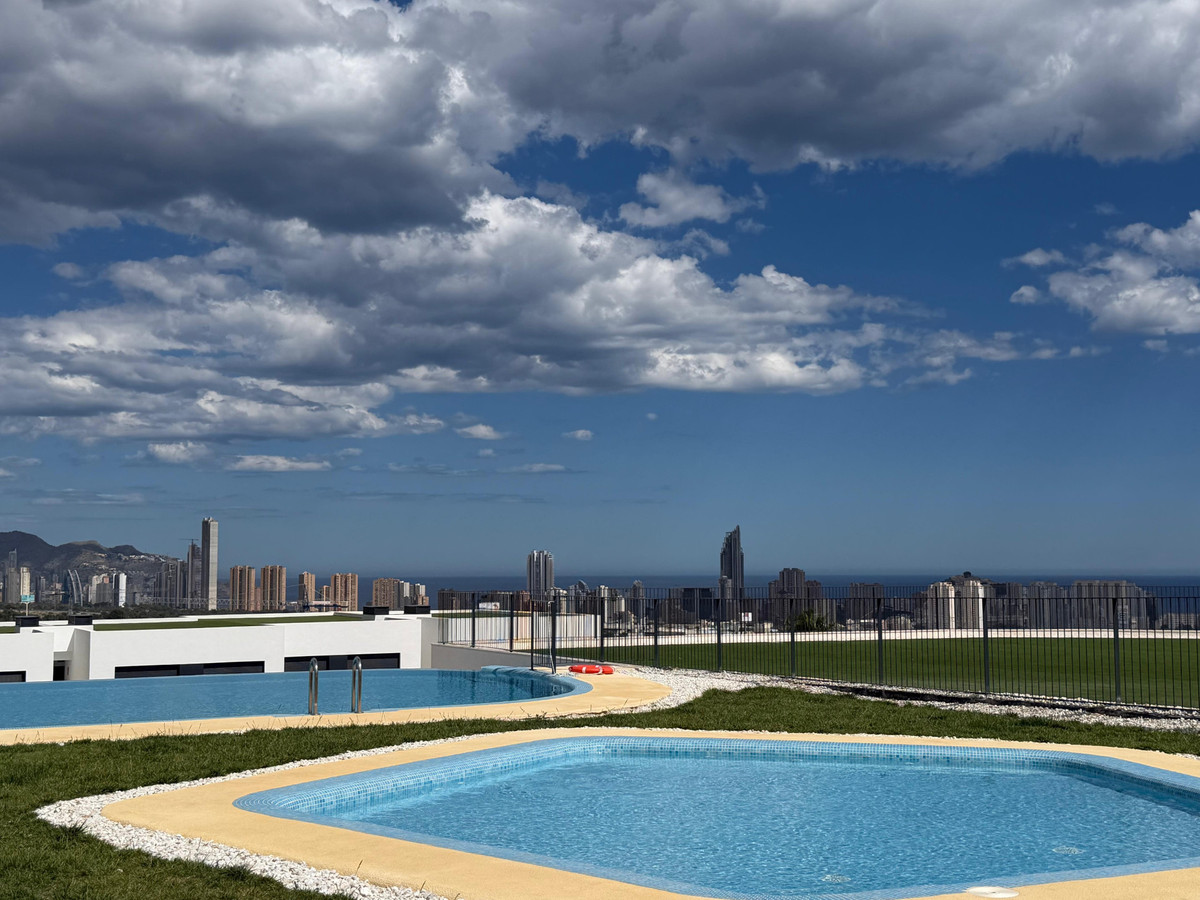 Se vende Apartamento Planta Media de 2 dormitorios en Costa Blanca, Alicante, España