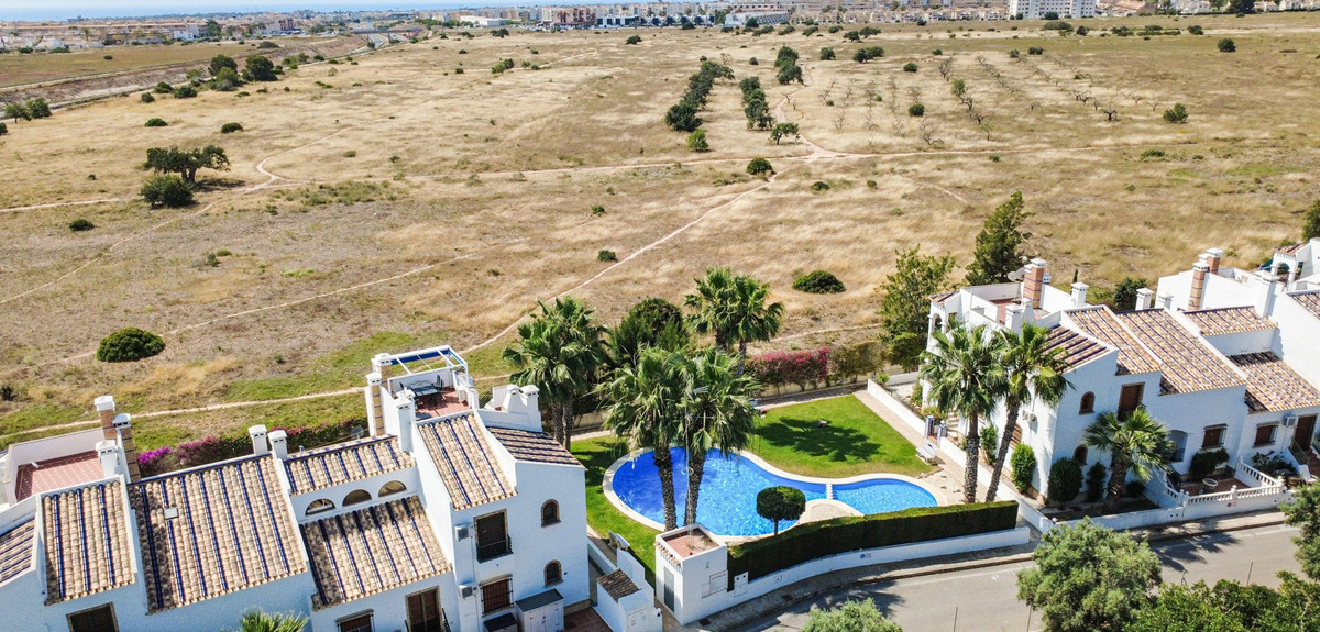 Se vende Apartamento en Planta Última de 2 dormitorios en Costa Blanca, Alicante, España