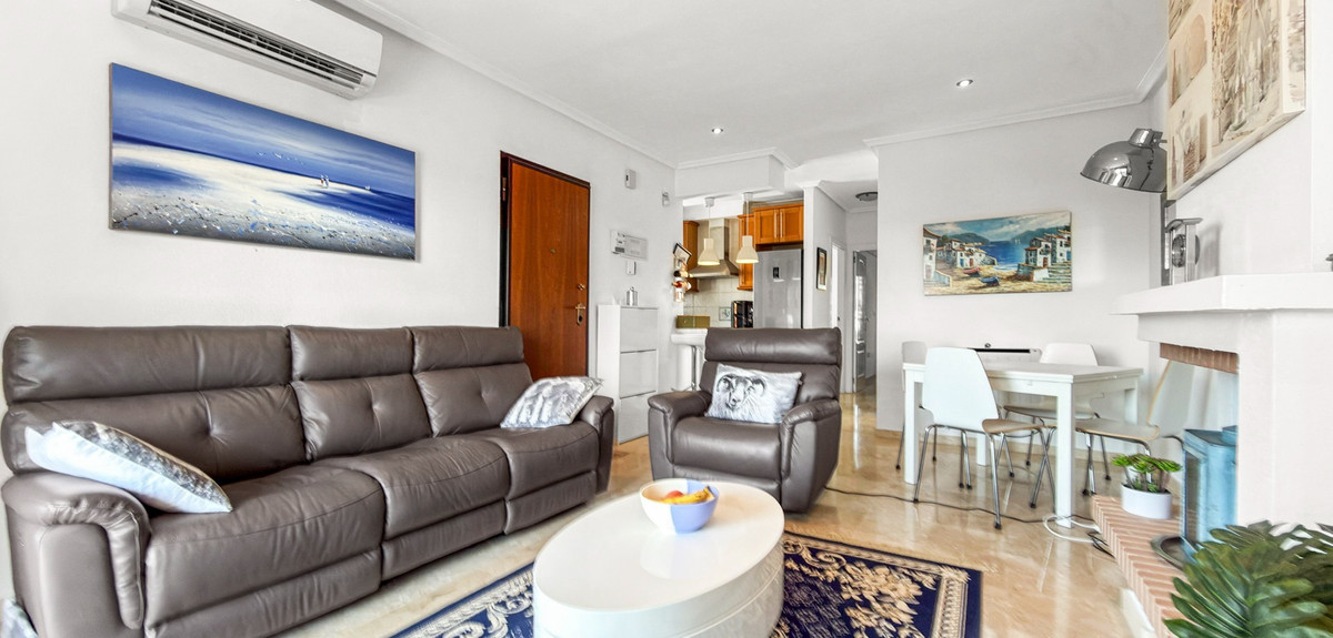 Se vende Apartamento en Planta Última de 2 dormitorios en Costa Blanca, Alicante, España
