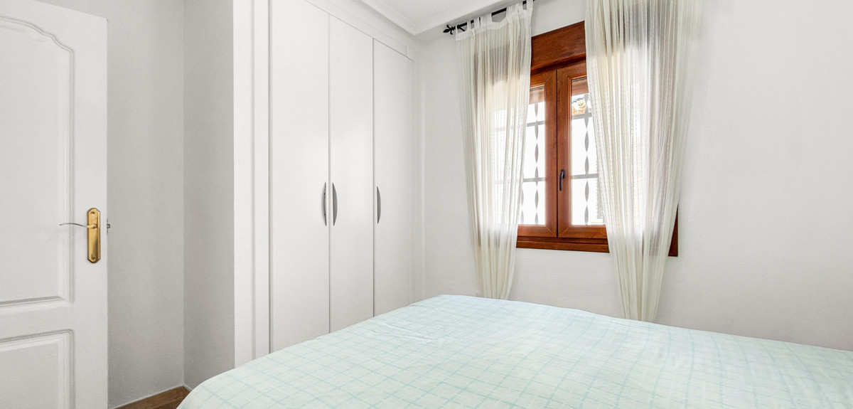 Se vende Apartamento en Planta Última de 2 dormitorios en Costa Blanca, Alicante, España