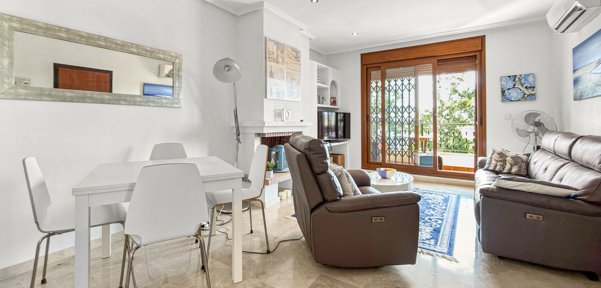 Se vende Apartamento en Planta Última de 2 dormitorios en Costa Blanca, Alicante, España
