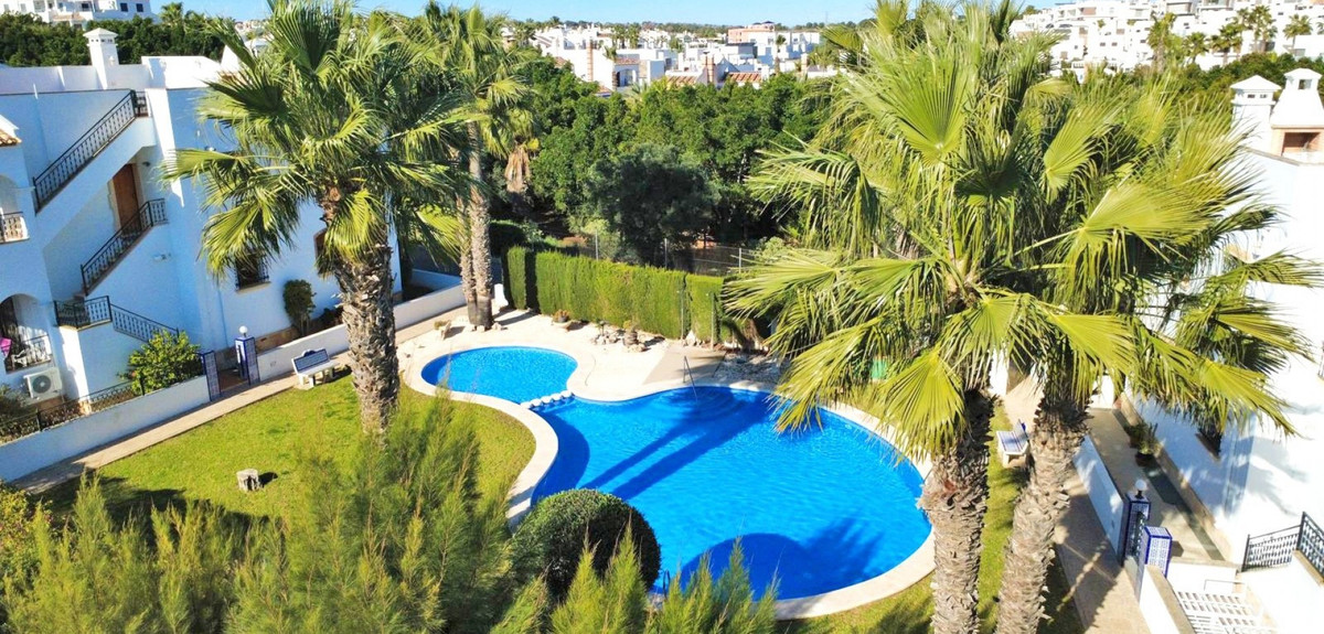 Se vende Apartamento en Planta Última de 2 dormitorios en Costa Blanca, Alicante, España