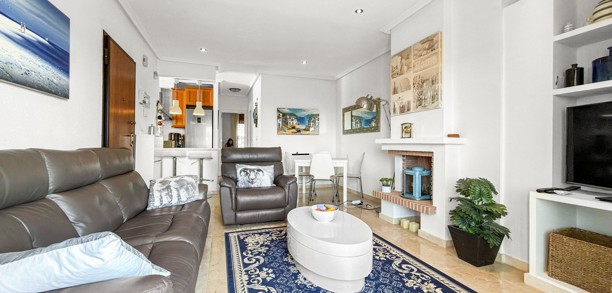 Se vende Apartamento en Planta Última de 2 dormitorios en Costa Blanca, Alicante, España