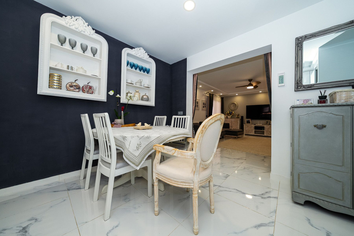 Se vende Villa - Chalet de 5 dormitorios en Costa Blanca, Alicante, España