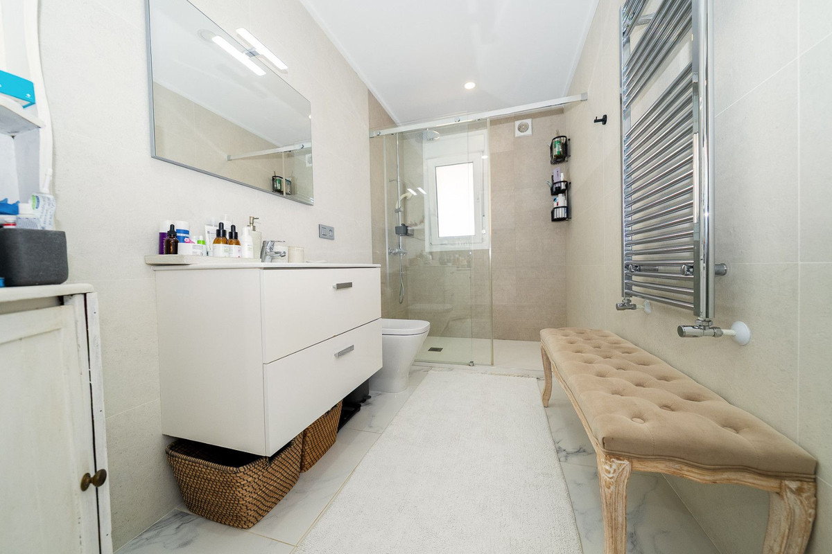 Se vende Villa - Chalet de 5 dormitorios en Costa Blanca, Alicante, España