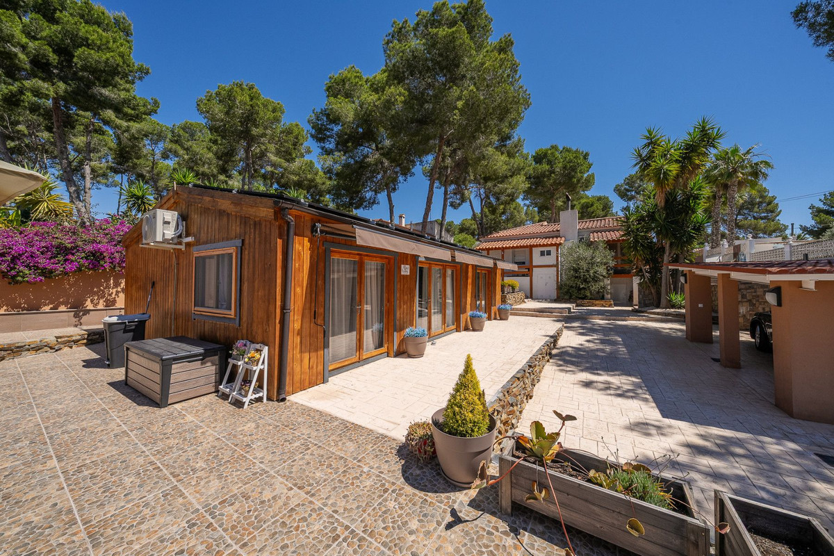 Se vende Villa - Chalet de 5 dormitorios en Costa Blanca, Alicante, España