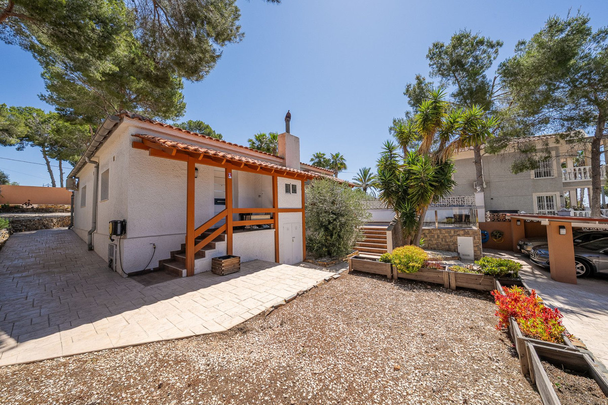 Se vende Villa - Chalet de 5 dormitorios en Costa Blanca, Alicante, España