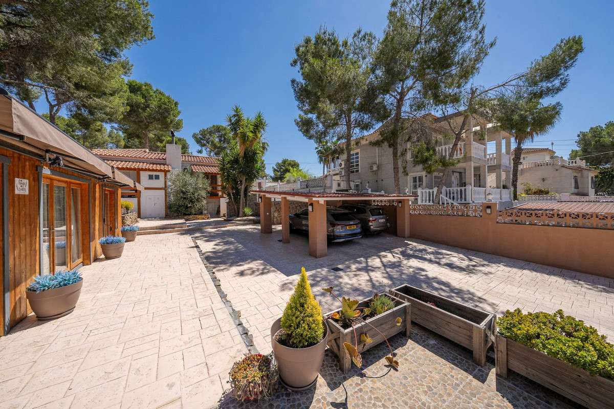 Se vende Villa - Chalet de 5 dormitorios en Costa Blanca, Alicante, España