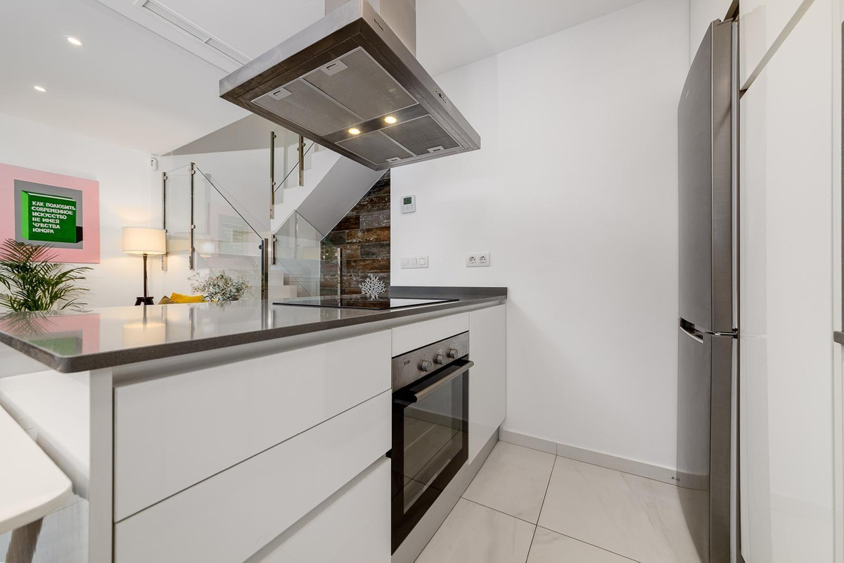 Se vende Villa - Chalet de 3 dormitorios en Costa Blanca, Alicante, España
