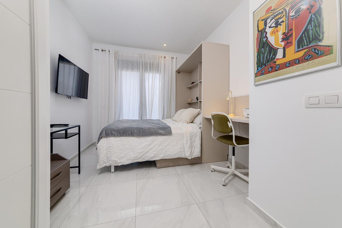 Se vende Villa - Chalet de 3 dormitorios en Costa Blanca, Alicante, España