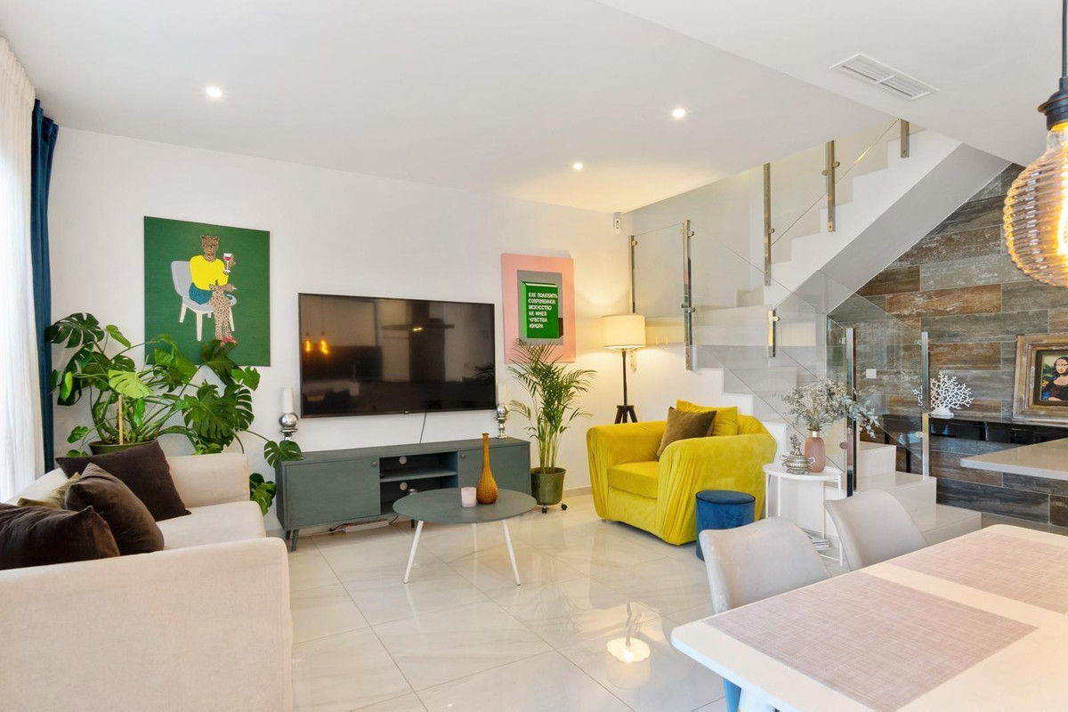 Se vende Villa - Chalet de 3 dormitorios en Costa Blanca, Alicante, España