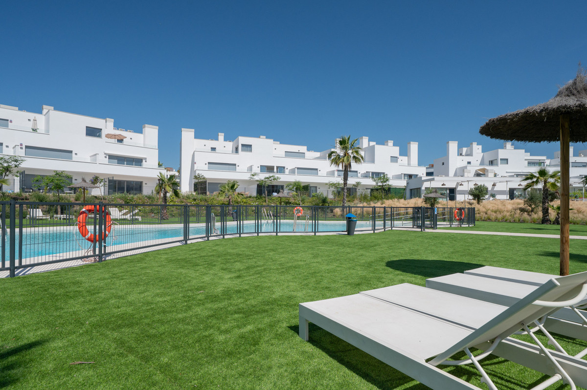 Se vende Apartamento Planta Baja de 2 dormitorios en Costa Del Sol, Málaga, España