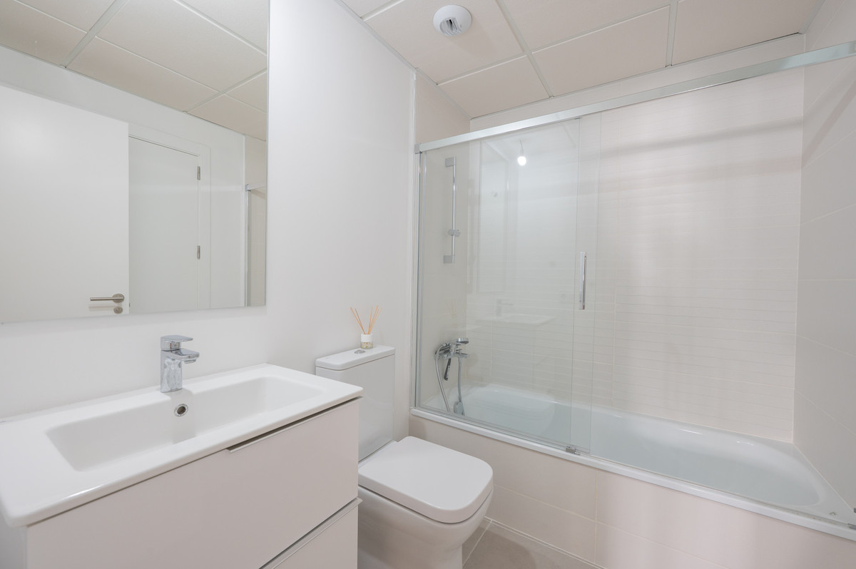Se vende Apartamento Planta Baja de 2 dormitorios en Costa Del Sol, Málaga, España